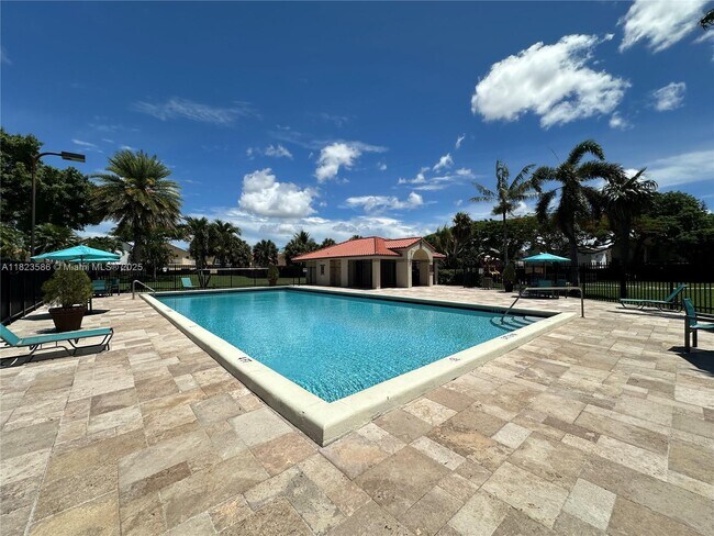 Building Photo - 5020 SW 154th Ave