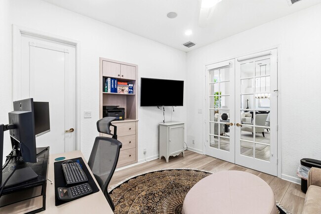 Building Photo - 6213 NW 21st Ct