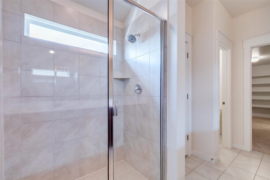 Building Photo - 741 Carol Dr