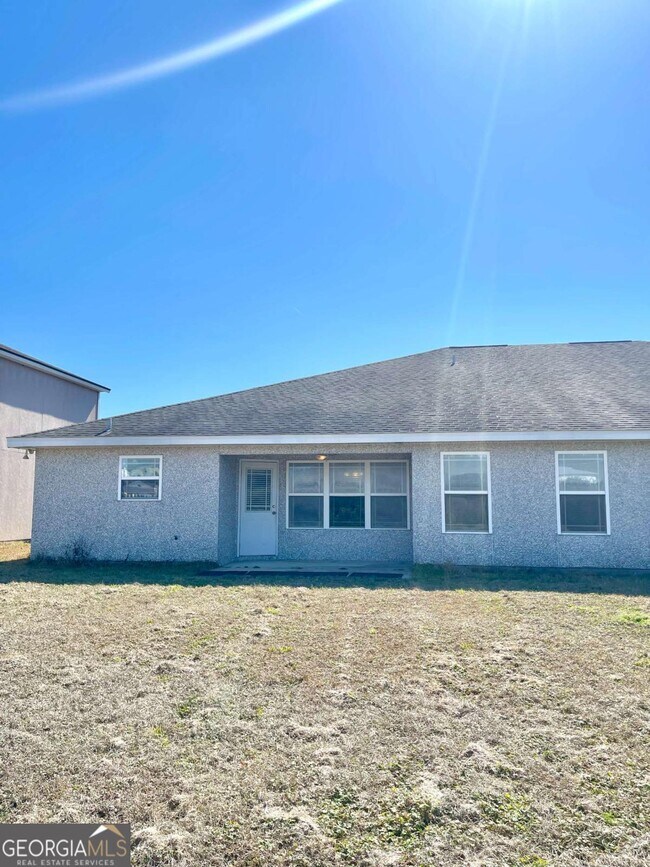 Building Photo - 17 Fox Path