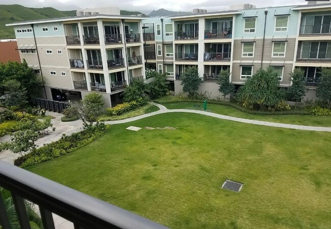 Building Photo - Modern Touches. Pets Negotiable.