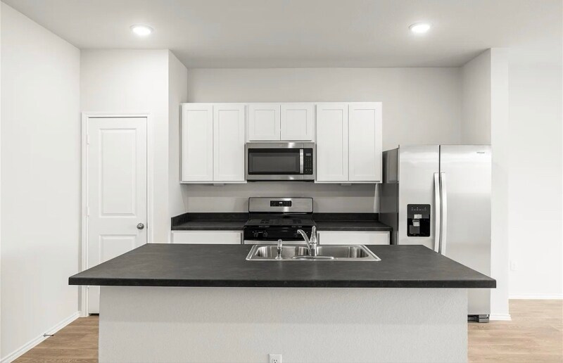 Building Photo - 116 Kendall Ln