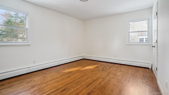 Building Photo - 100 E Sunnyside Ln