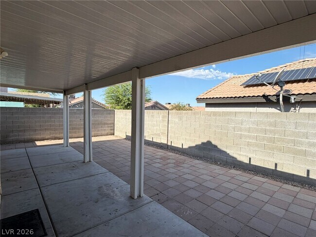 Building Photo - 2561 Rosy Sunrise St
