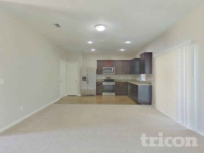 Building Photo - 1058 Lancelot Dr