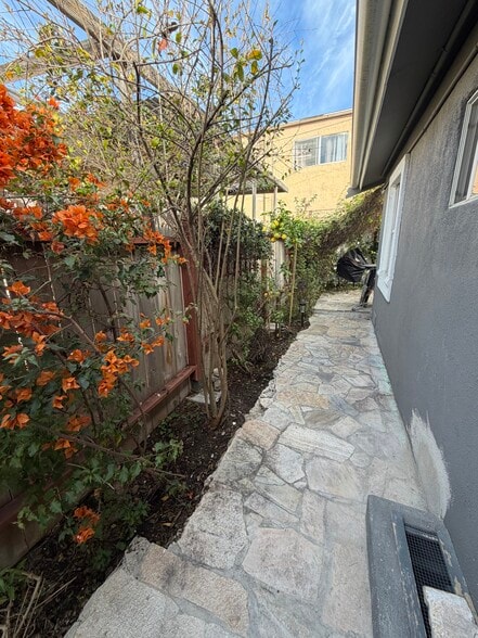 Building Photo - 4120 Polk Ave