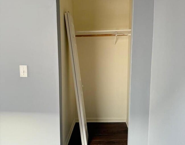 Building Photo - 1348 S Fairfield Ave