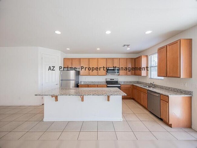 Building Photo - 3311 W Donner Dr
