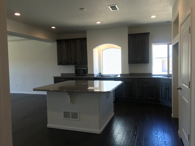 Building Photo - 9234 Streamside Trl
