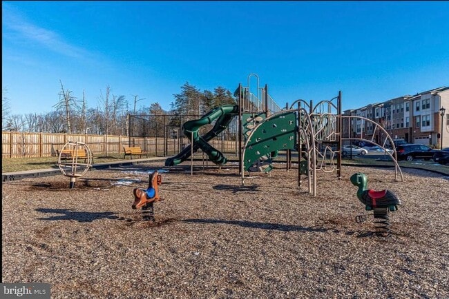 Building Photo - 42440 Dogwood Glen Square