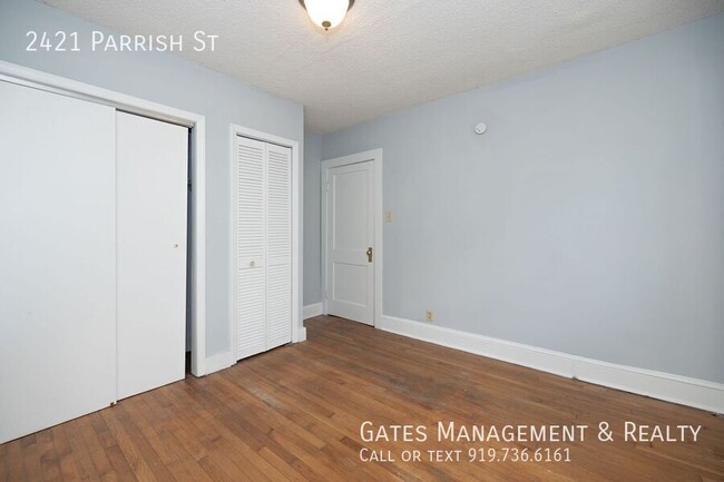 Building Photo - 2421 Parrish St