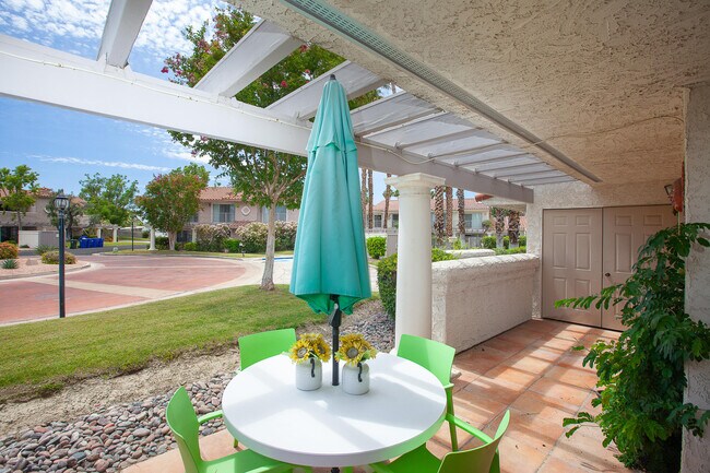 Building Photo - 500 S Farrell Dr