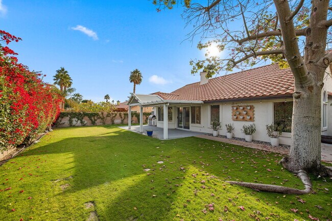 Building Photo - 44260 Villeta Dr