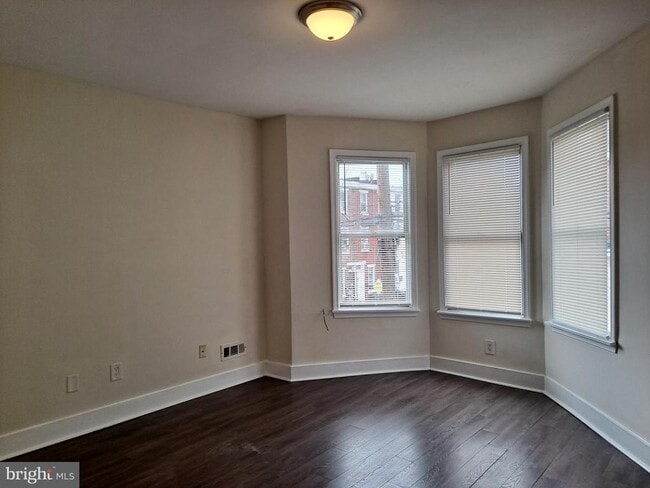 Building Photo - 1100 Green St