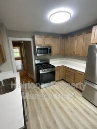 Building Photo - 601 Woodland Ave