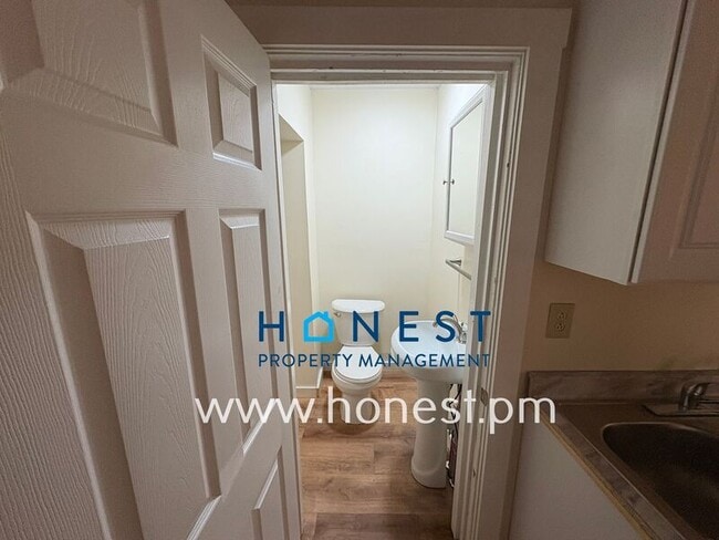 Building Photo - 36 Prospect St