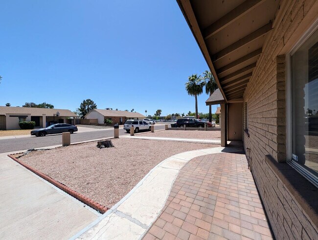 Building Photo - 3848 W North Ln