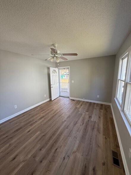 Building Photo - 215 Hedgecock Rd