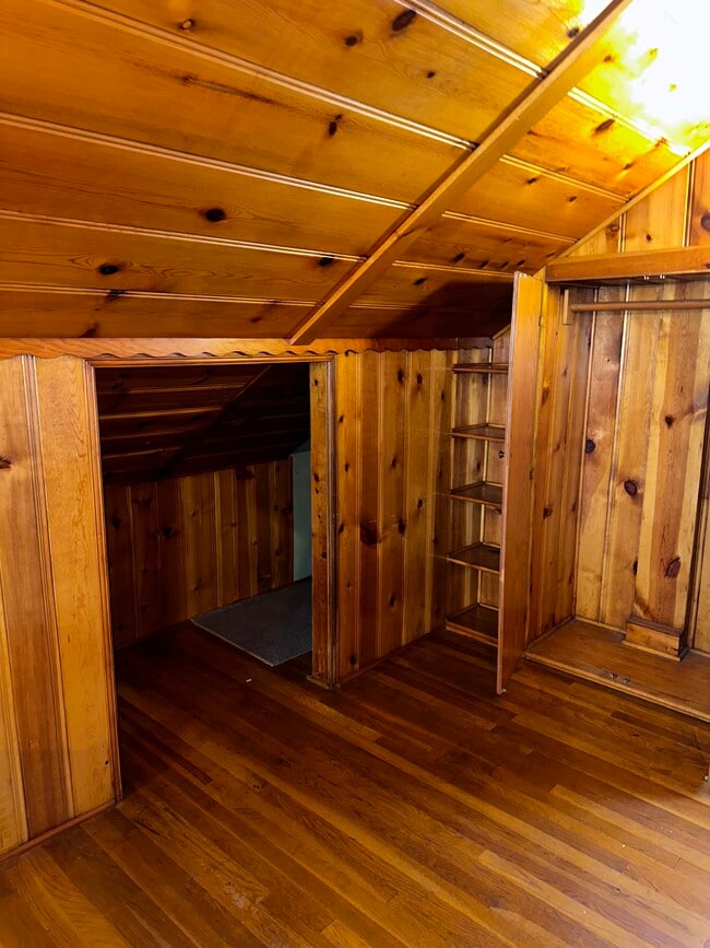 Building Photo - 20109 Stotter St