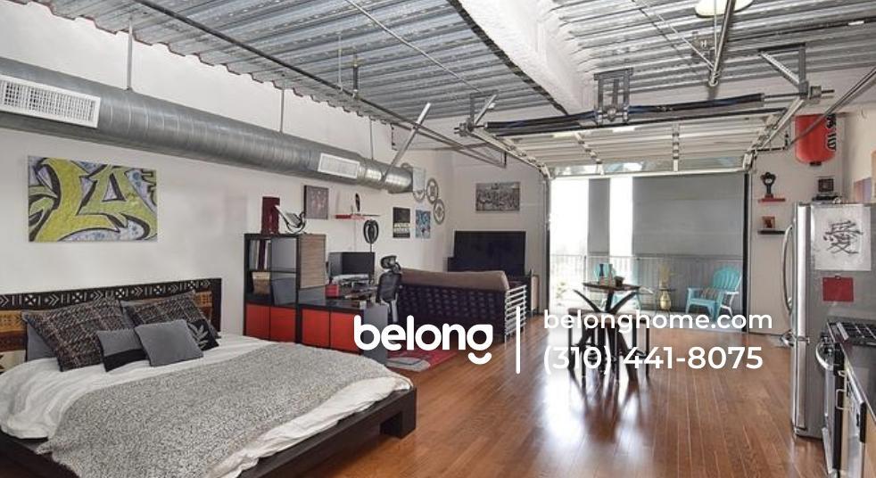 Building Photo - 200 N San Fernando Rd