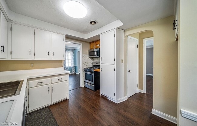 Building Photo - 4069 Bushnell Rd