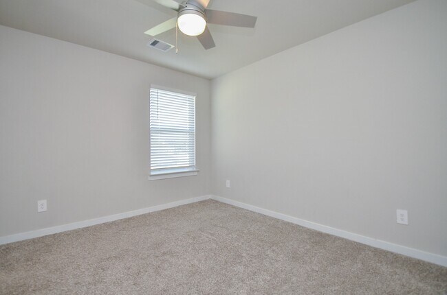 Building Photo - 28402 Eli Eagle St