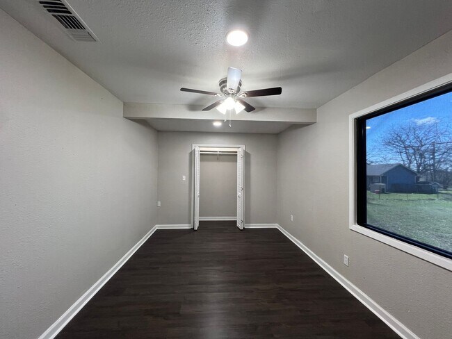 Building Photo - Homes for Rent in Rhome TX