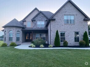 Building Photo - Stunning 4 bedroom, 3 bath Murfreesboro ho...
