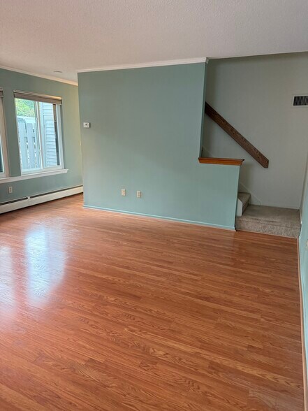 Building Photo - 4 Staunton Ct
