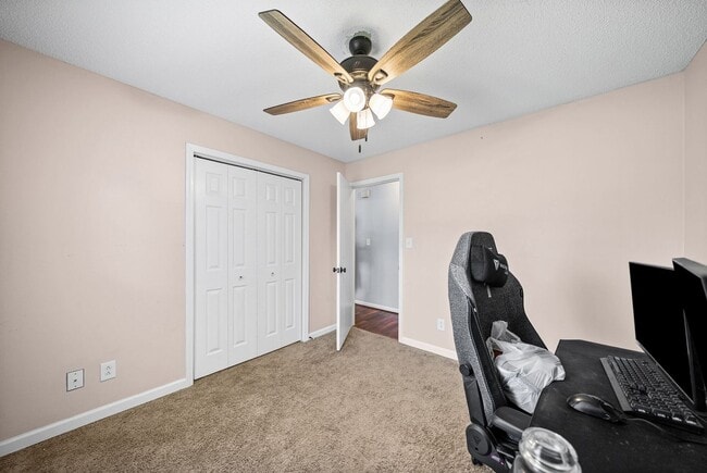 Building Photo - 750 Carmack Ct
