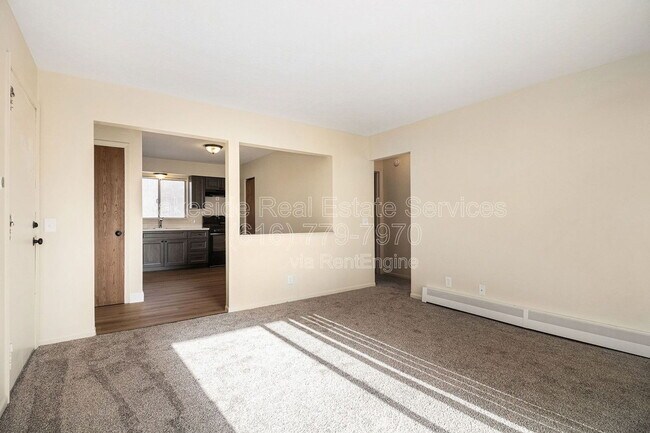 Building Photo - 1015 36th St SW