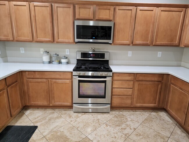 Building Photo - 3091 Tara Murphy Dr