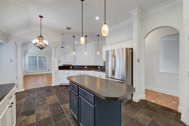 Building Photo - 8903 Aberdeen Park Dr
