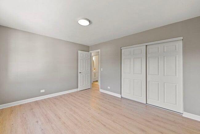 Building Photo - 7753 W Emerald Ct