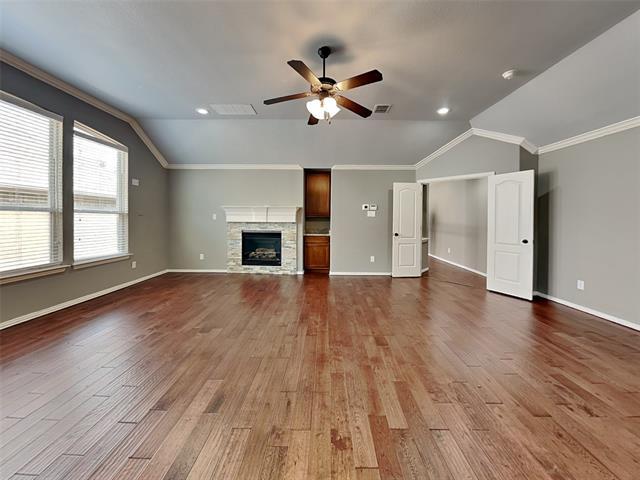 Building Photo - 229 Carrington Ln
