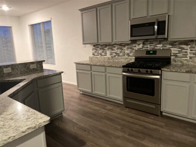 Building Photo - 5007 Dunstable Manor Ln