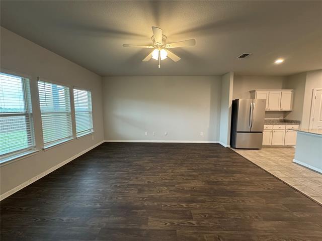 Building Photo - 7948 Oaktown Dr
