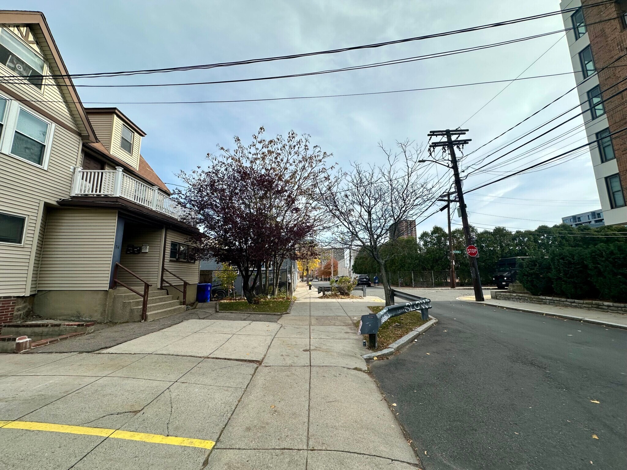 Building Photo - 74 Ashford St