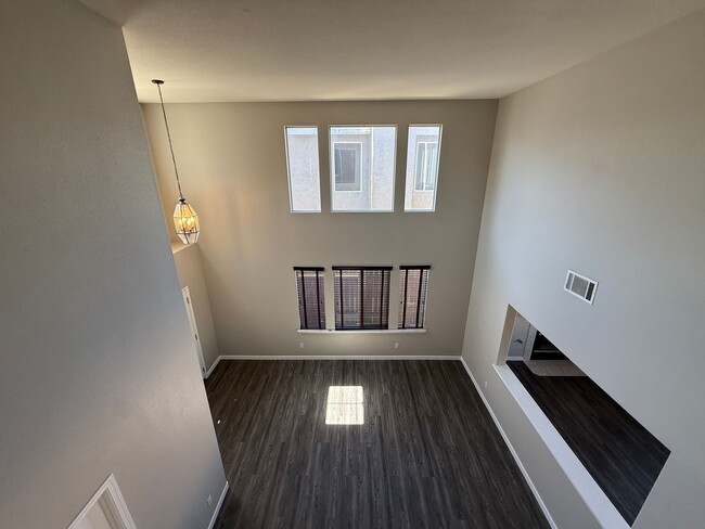 Building Photo - Beautiful River Oaks Large Two Story Home With Three Car Garage