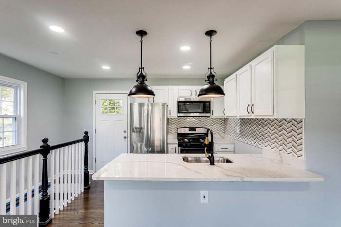 Building Photo - 4331 Shell St