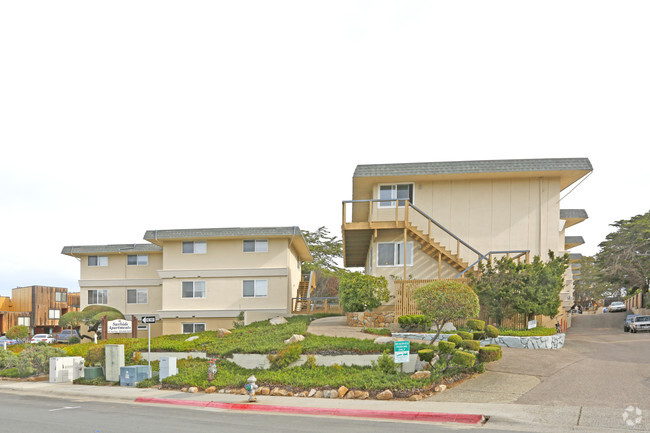 Building Photo - Surfside Apartments