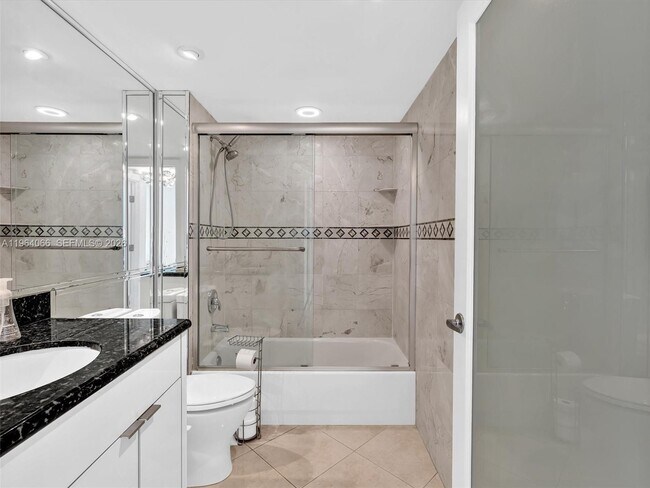 Building Photo - 650 West Ave