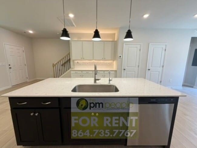Building Photo - 7 Trakas Ct