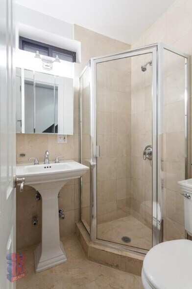 Building Photo - 40 Avenue B