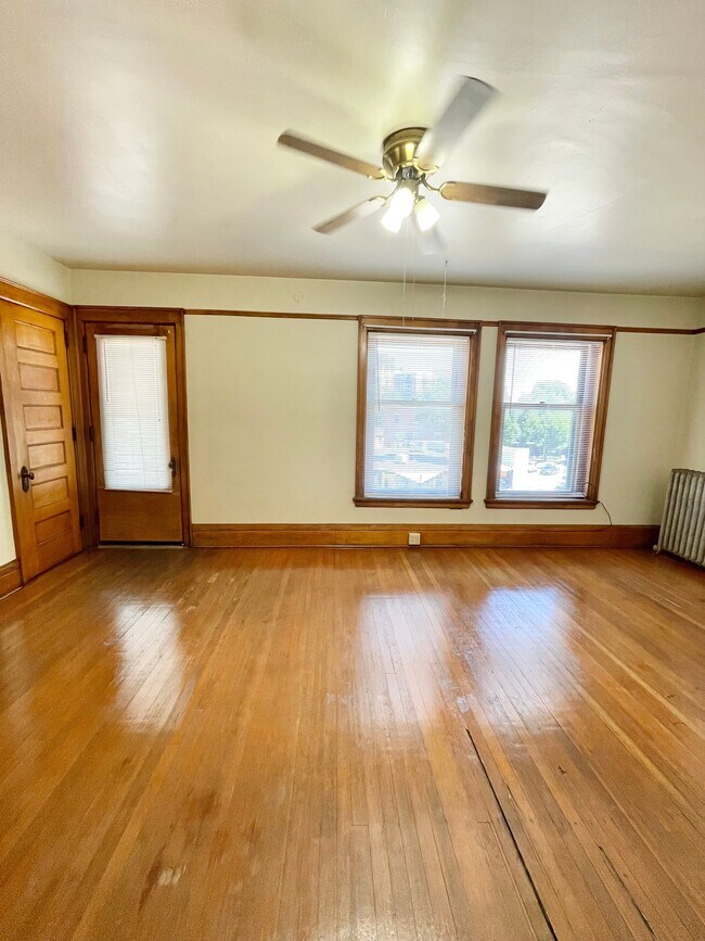 photo jul 15 2023, 11 53 05 am - Cross Apartments