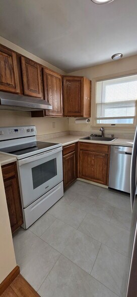 Building Photo - 23 Mill St