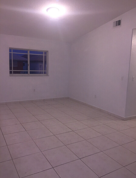Building Photo - 11017 W Okeechobee Rd