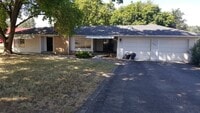 Building Photo - GL2820