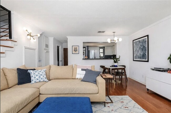 Building Photo - 2480 Penmar Ave