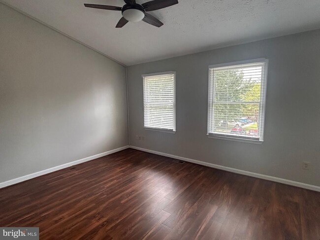 Building Photo - 1635 Elkwood Ct